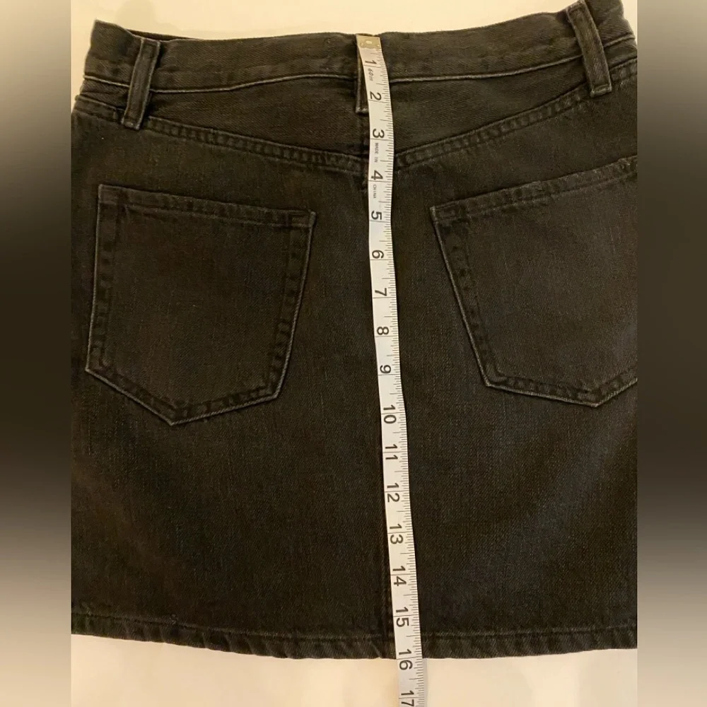 FRAME DENIM Black Dryden Studded Motif Denim Mini Skirt SZ 27 (S)